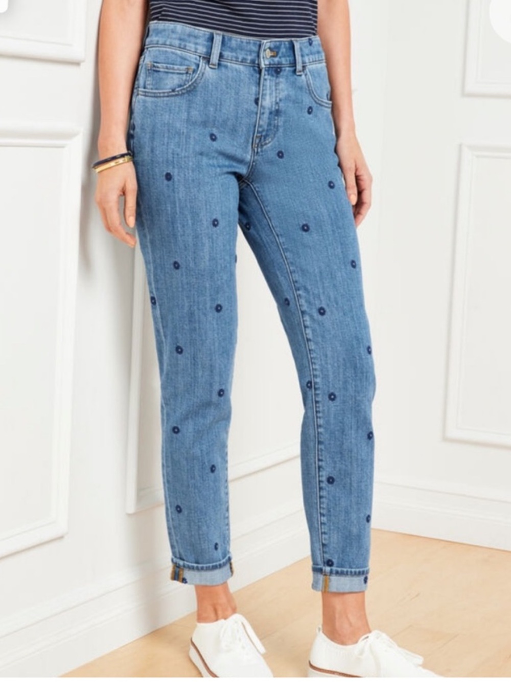 Daisy embroidered Talbots Relaxed jean size 12 petite